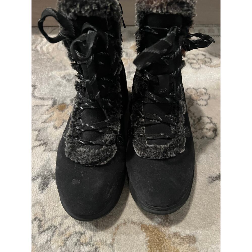 Clark’s winter Boots - Picture 5 of 5
